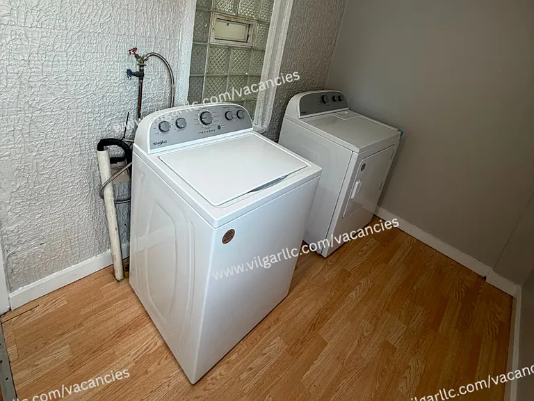3910 Deodar St — Photo 28