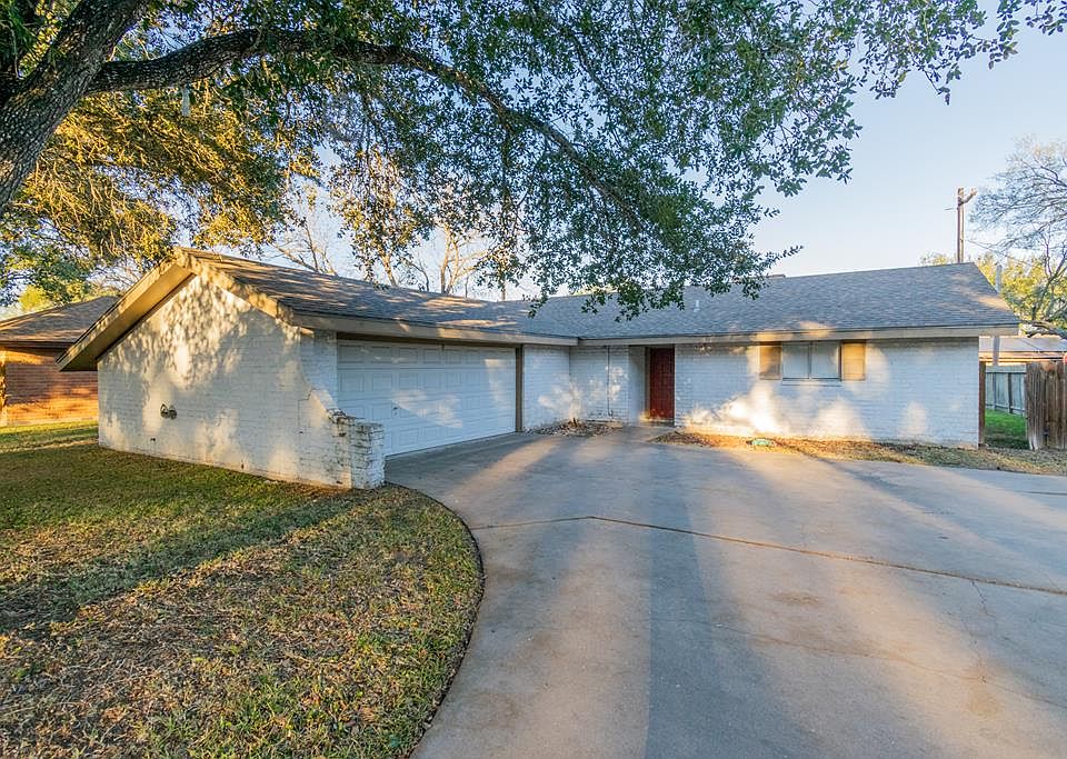 1st image of 1512 Olmos Cir