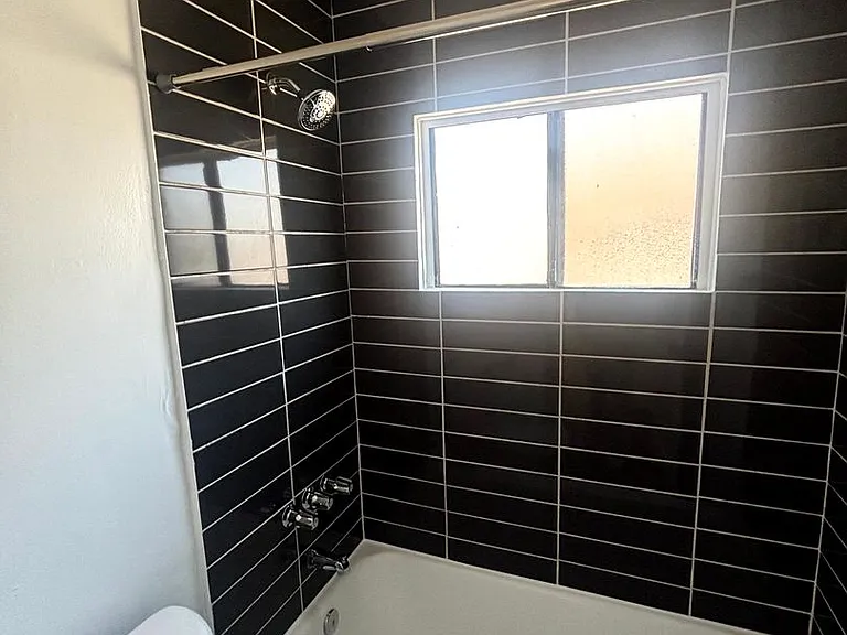 5623-5633 W Venice Blvd — Photo 49