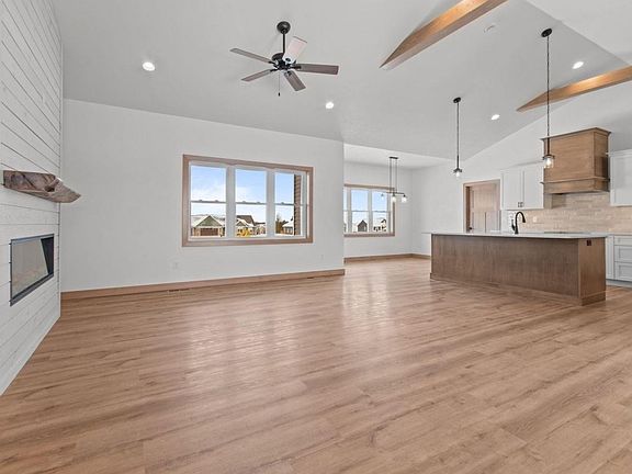 5th image of W6982 Crestfield Way