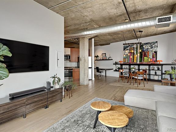 3rd image of 2500 Walnut Street #312