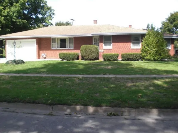304 E Hickory St, Fairbury, IL 61739