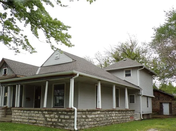 330 Main St, Osawatomie, KS 66064