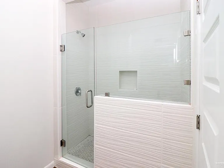 1312 S Xanthia St #4 — Photo 7
