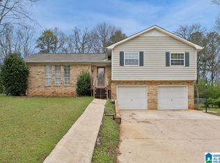 104 Pinebluff Trl, Trussville, AL 35173