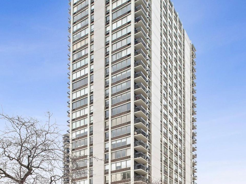 1st image of 1455 N Sandburg Ter APT 1404