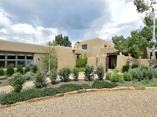 725 Garcia St, Santa Fe, NM 87505
