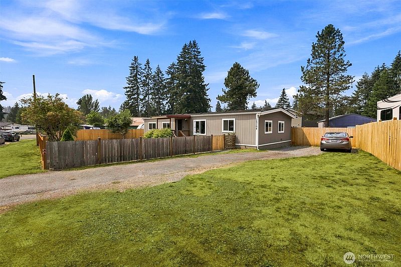 3rd image of 13104 Ridge Circle E