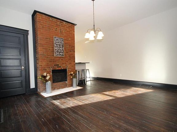 4th image of 581 Grand Ave