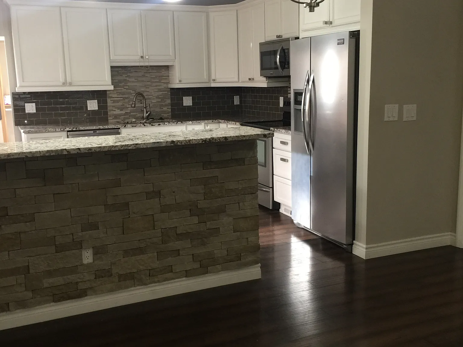3 bed, 1450 sqft, $2,000 — Photo 3