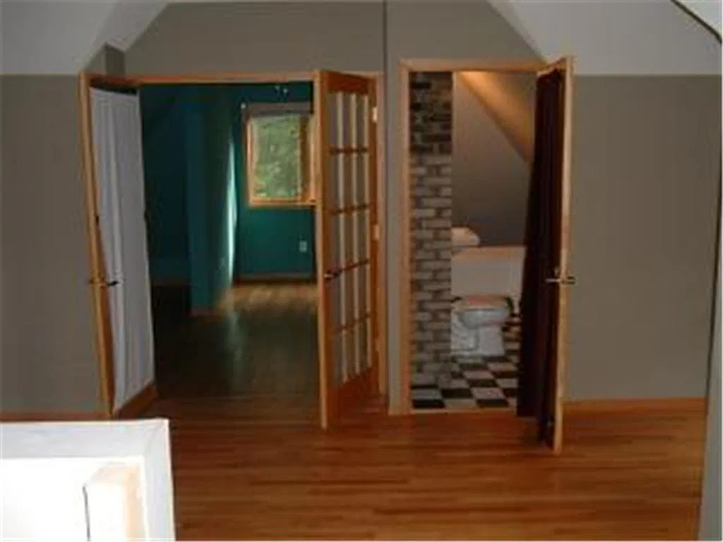 6 bed, $3,100 — Photo 2