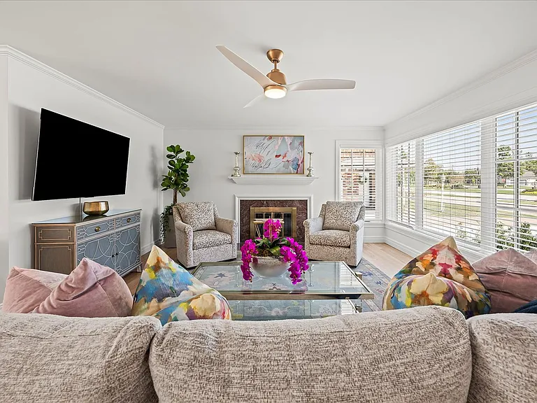 6521 Avondale Dr — Photo 44