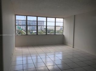 2025 NE 164th St APT 407, North Miami Beach, FL 33162