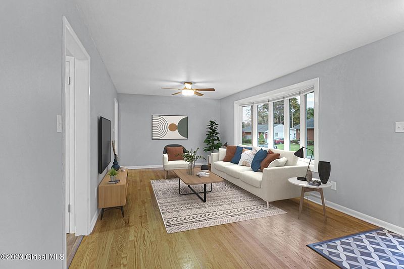 2nd image of 76 Winnie Street