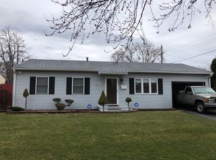 2402 E 222nd St, Sauk Village, IL 60411