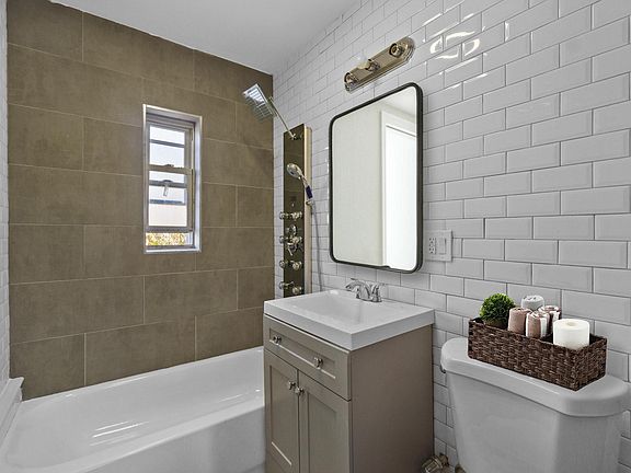 2nd image of 3256 Fairmount Ave #B