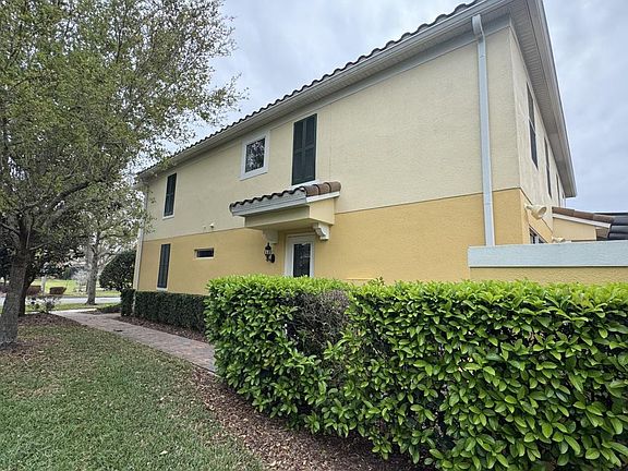 5th image of 11902 Lorenza Ln