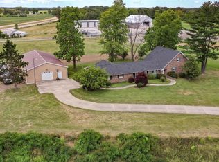 8400 Lageman Rd, Godfrey, IL 62035