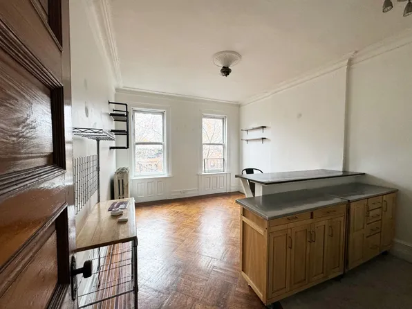 574 7th Street image 1 of 6