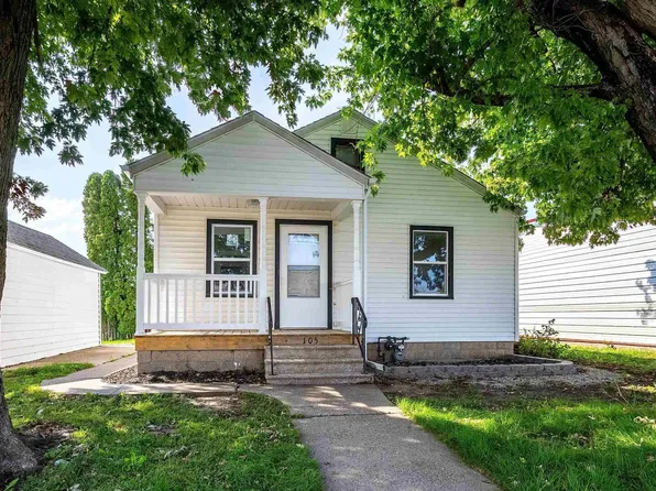 105 S Russell Ave, Geneseo, IL 61254