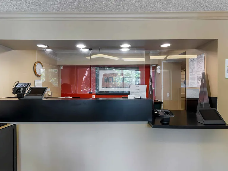 Lobby and Guest Check-in