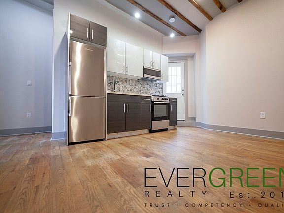 4th image of 292 Bedford Ave #15E