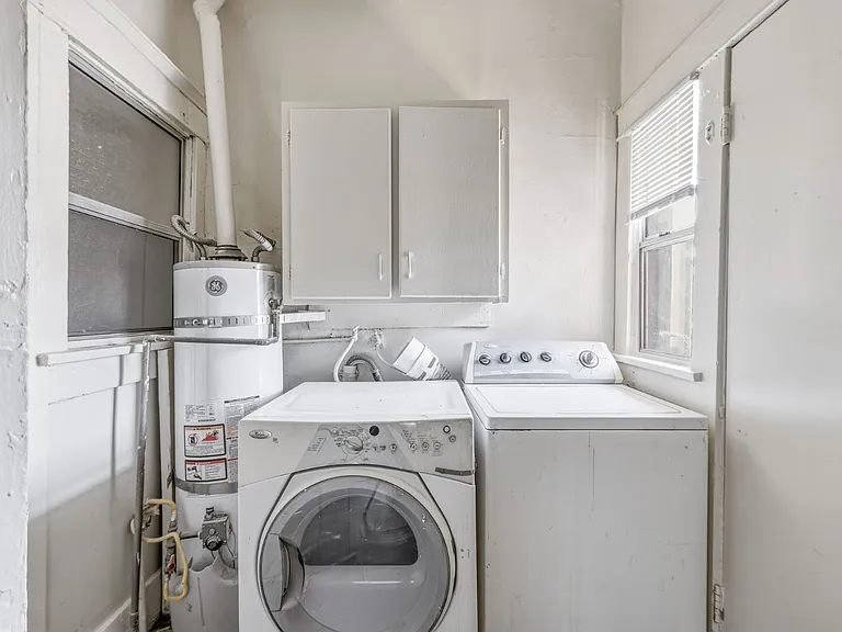 1250 W 35th Pl #1252 — Photo 9