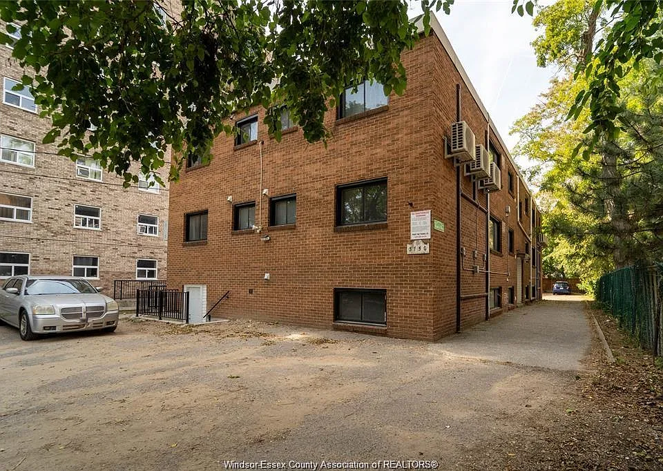 3150 Peter St #1