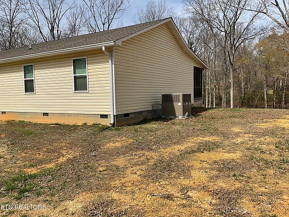 4th image of 600 Hilltop Dr