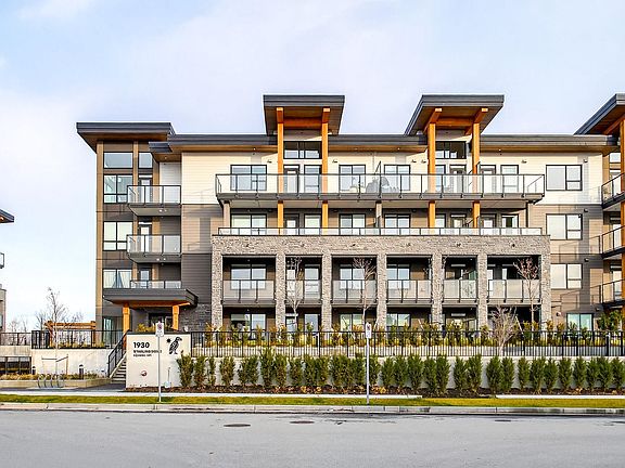 2nd image of 1930 Starling Dr #206