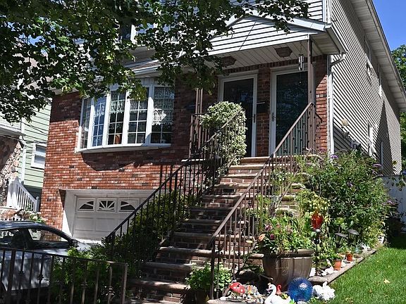 3rd image of 163 Wardwell Ave