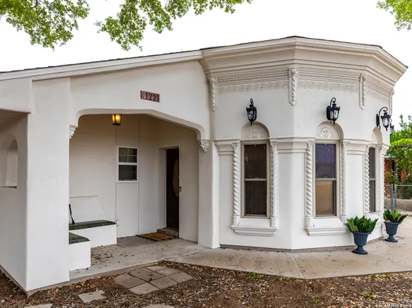 1221 Encino, Pleasanton, TX 78064