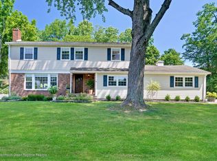 12 Marcshire Dr, Middletown, NJ 07748