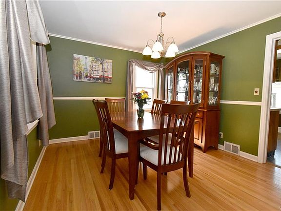 4th image of 267 Northwood Dr