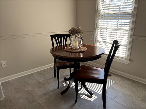 3rd image of 100 Port View Cir