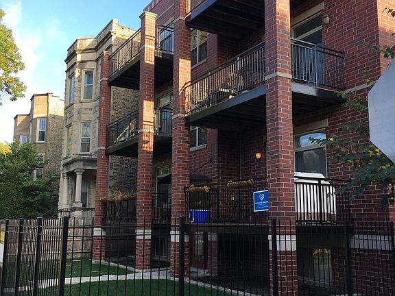 3rd image of 3241 W Palmer St APT 3W