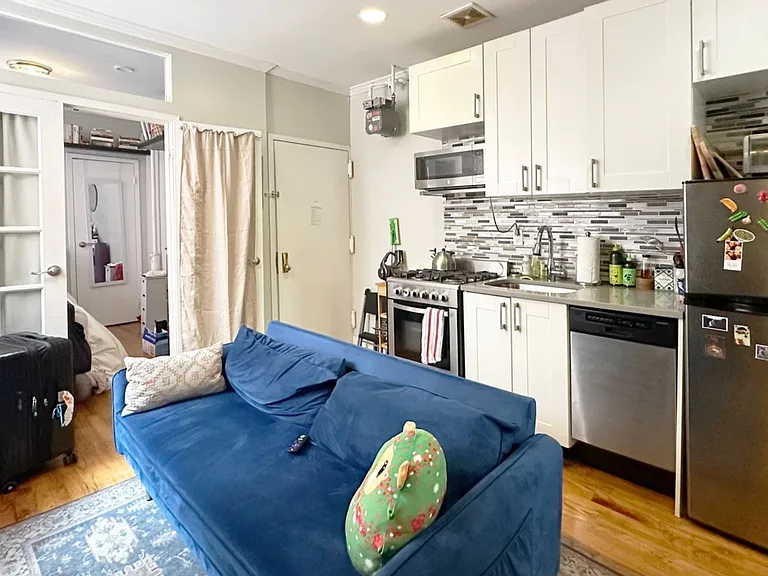 55 Spring St #1 — Photo 4