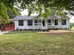 113A Old Parkers Chapel Rd, Portland, TN 37148