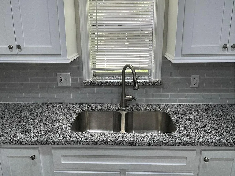 309 Ryan St — Photo 9