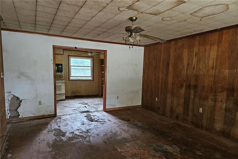 504 Queenstown Rd, Karns City, PA 16041 Zillow