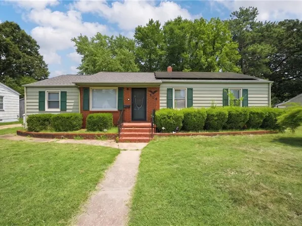 709 McLawhorne Dr, Newport News, VA 23605