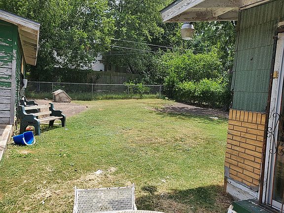 3rd image of 118 Sterling St