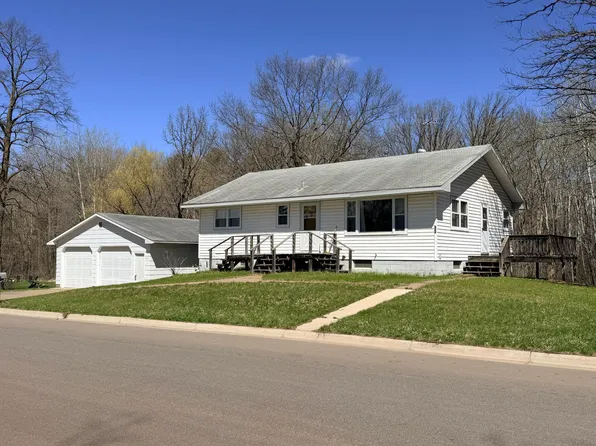 605 1st St SW, Crosby, MN 56441