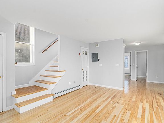 4th image of 46 Thurston Ave