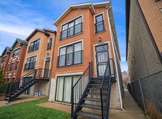3704 W Lexington St, Chicago, IL
