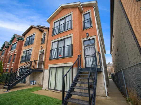 3704 W Lexington St, Chicago, IL 60624