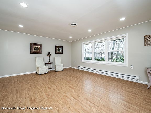 5th image of 543B Sheffield Ct #1002