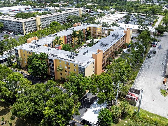 5th image of 2366 E Mall Dr APT 409