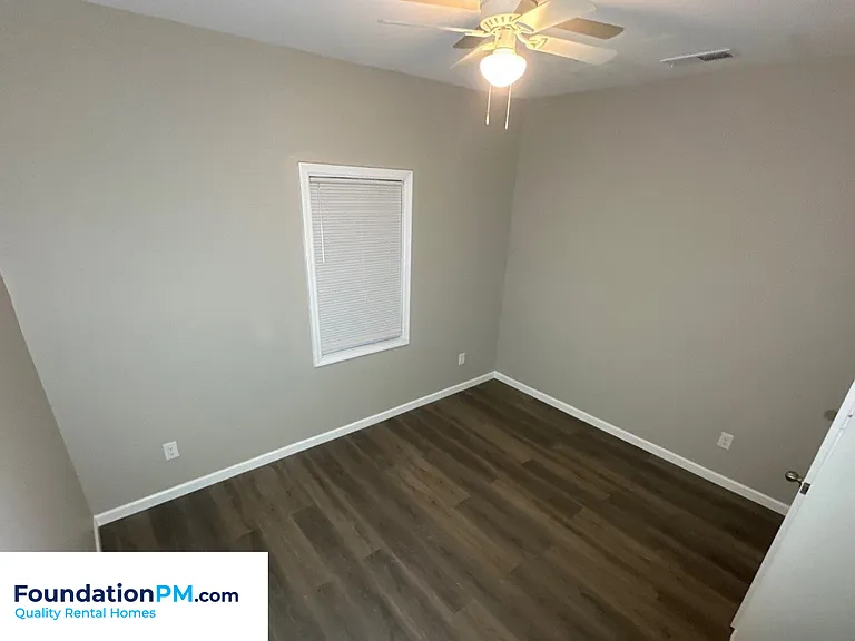 772 Pearce St — Photo 14