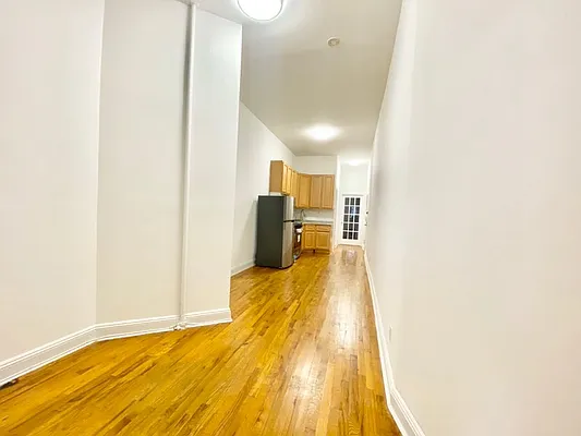 Rented by EastMount Realty LLC | media 6